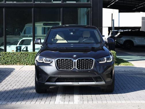 2025 BMW X4 xDrive30i
