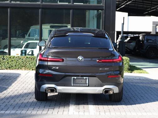 2025 BMW X4 xDrive30i