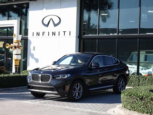 2025 BMW X4 xDrive30i