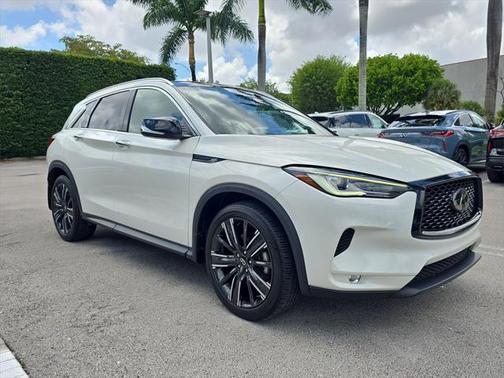2022 INFINITI QX50 LUXE