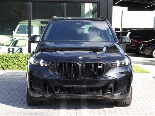 2026 BMW X5 M60i