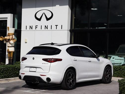 2023 Alfa Romeo Stelvio Veloce