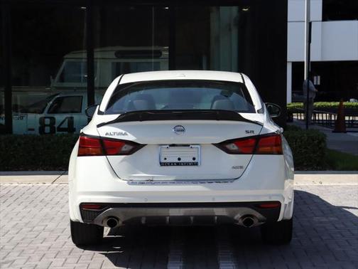 2022 Nissan Altima SR Intelligent AWD