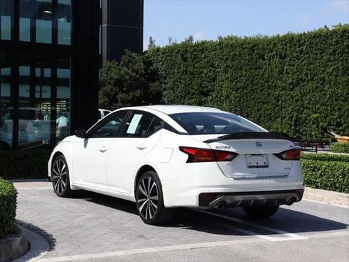 2022 Nissan Altima SR Intelligent AWD