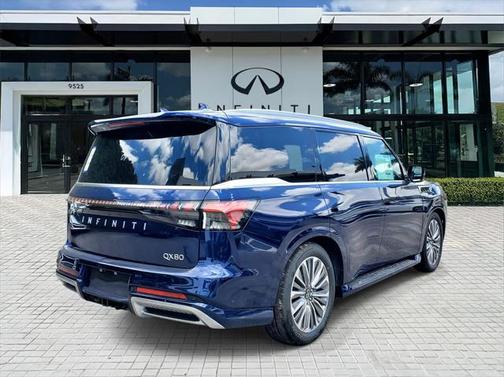2025 INFINITI QX80 Luxe