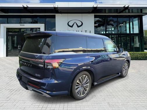 2025 INFINITI QX80 Luxe