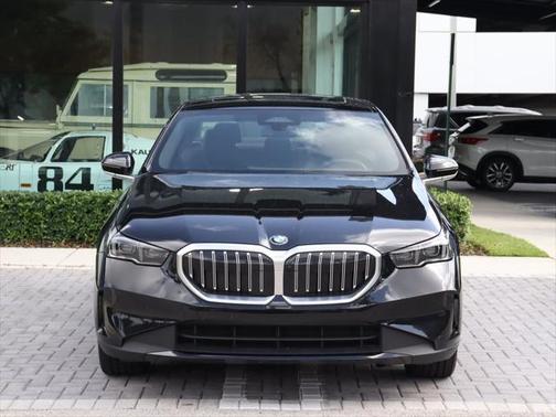 2024 BMW 530 i