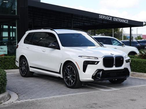Alpine White 2025 BMW X7 M60i