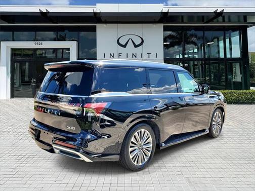 2025 INFINITI QX80 Luxe