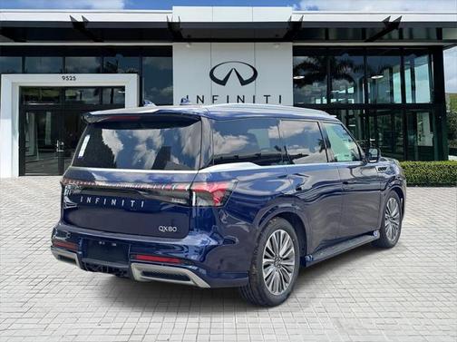 2025 INFINITI QX80 Luxe