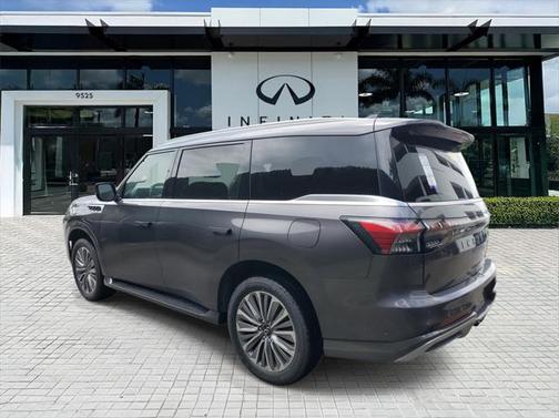 2025 INFINITI QX80 Luxe