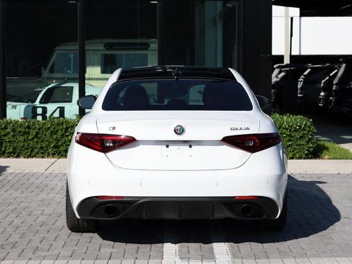 2022 Alfa Romeo Giulia Ti