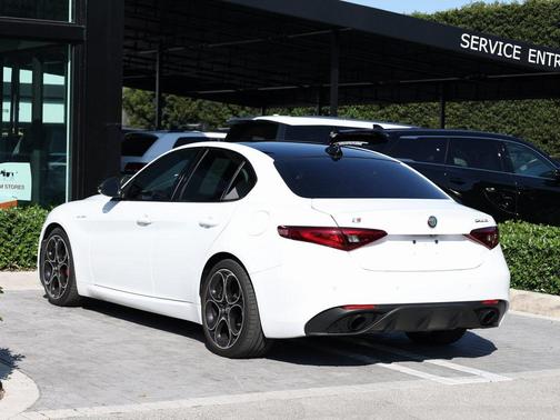 2022 Alfa Romeo Giulia Ti