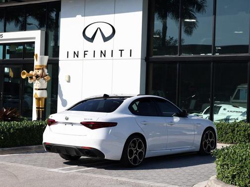 2022 Alfa Romeo Giulia Ti