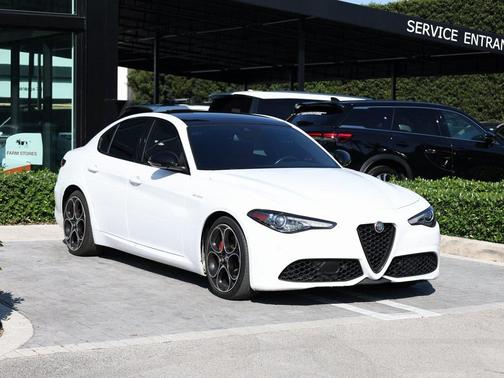 2022 Alfa Romeo Giulia Ti