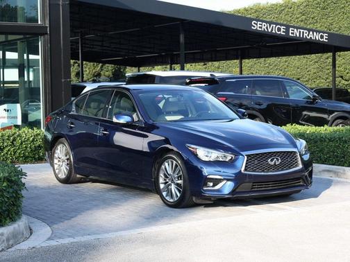 2022 INFINITI Q50 LUXE