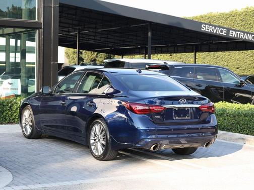 2022 INFINITI Q50 LUXE