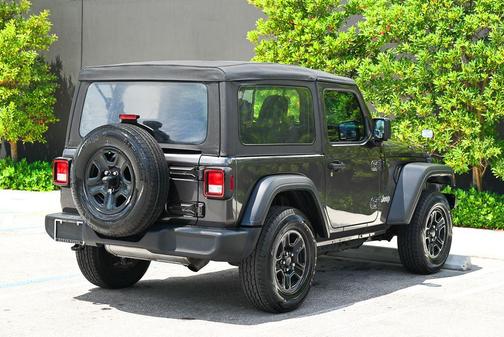Granite Crystal Metallic Clearcoat 2020 Jeep Wrangler Sport