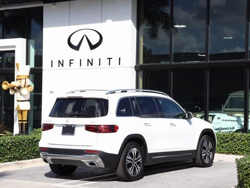 2025 Mercedes-Benz GLB 250 4MATIC