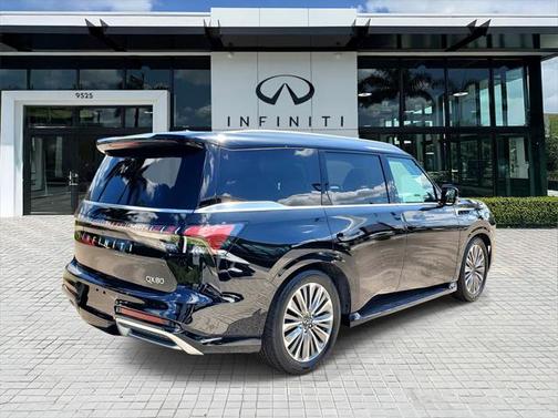 2025 INFINITI QX80 Luxe