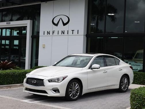 Majestic White 2023 INFINITI Q50 LUXE