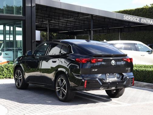 2025 BMW X2 xDrive28i