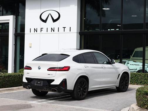 2023 BMW X4 xDrive30i