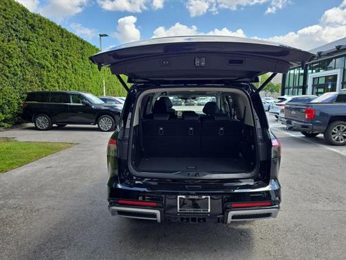 2025 INFINITI QX80 SENSORY AWD