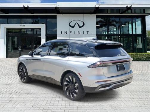 2024 Lincoln Nautilus Reserve