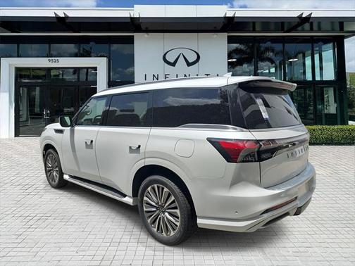 2025 INFINITI QX80 Luxe
