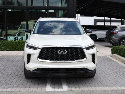 Majestic White 2023 INFINITI QX60 LUXE