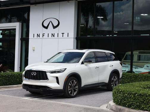 Majestic White 2023 INFINITI QX60 LUXE