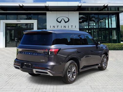 2025 INFINITI QX80 PURE