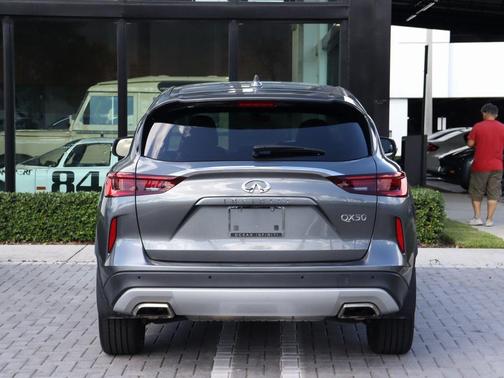 2023 INFINITI QX50 PURE
