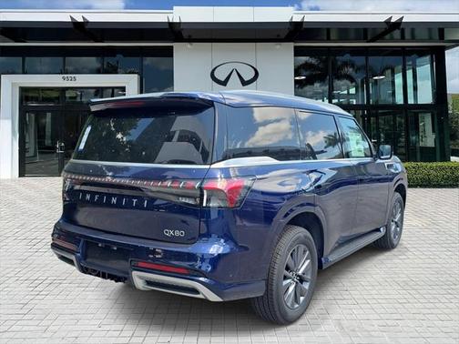2025 INFINITI QX80 PURE