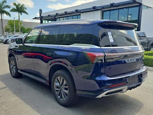2025 INFINITI QX80 PURE