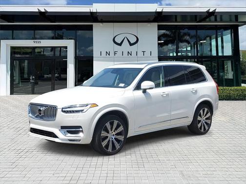 2024 Volvo XC90 B5 Plus Bright Theme