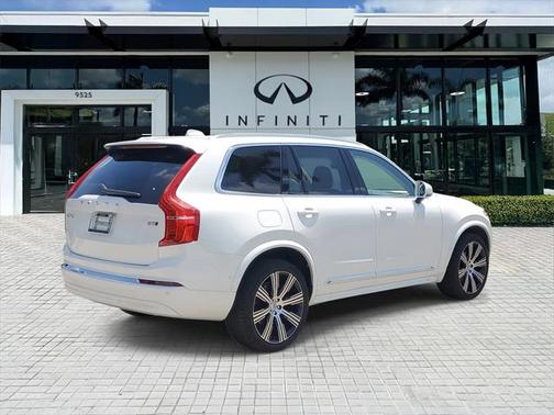 2024 Volvo XC90 B5 Plus Bright Theme