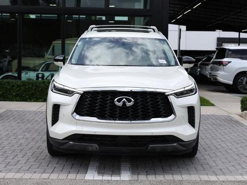 Majestic White 2025 INFINITI QX60 SENSORY