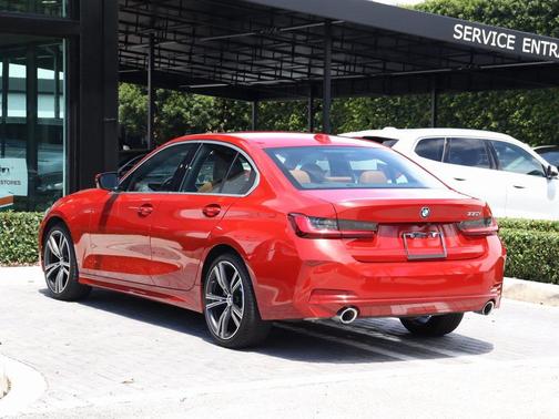 2024 BMW 330 i