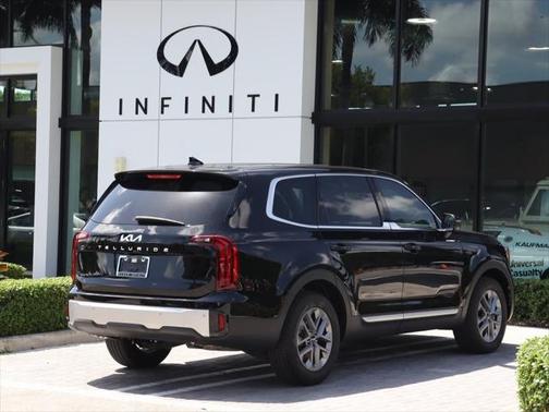 2023 Kia Telluride LX
