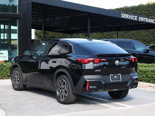 2025 BMW X2 xDrive28i