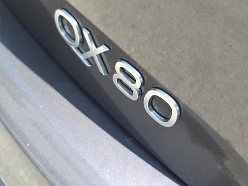 2025 INFINITI QX80 PURE