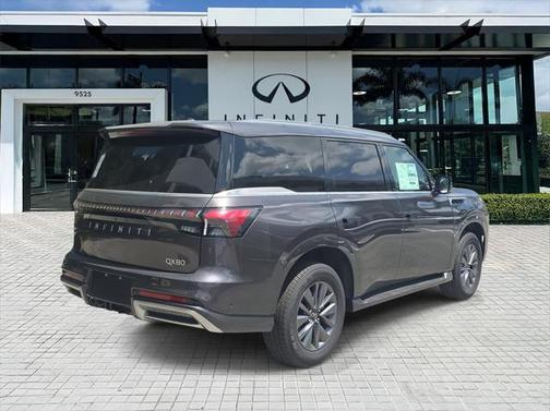 2025 INFINITI QX80 PURE