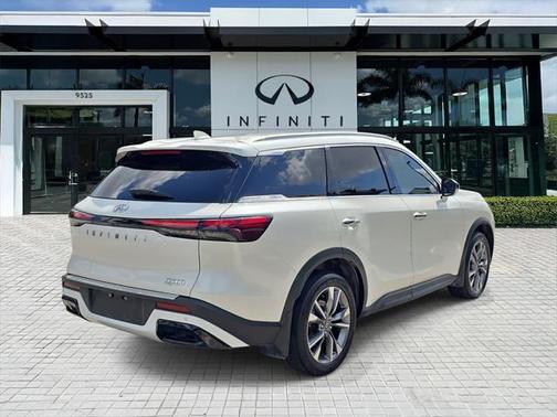 2023 INFINITI QX60 Luxe