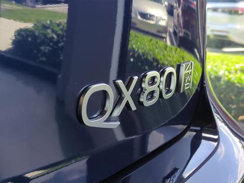 2025 INFINITI QX80 SENSORY AWD