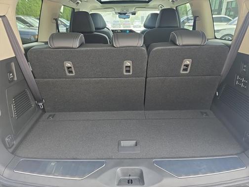 2025 INFINITI QX80 SENSORY AWD