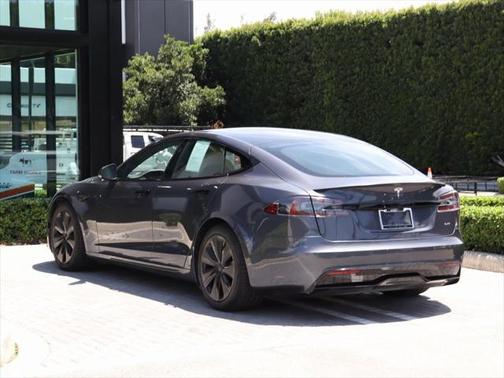 2021 Tesla Model S Plaid
