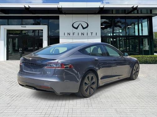 2021 Tesla Model S Plaid