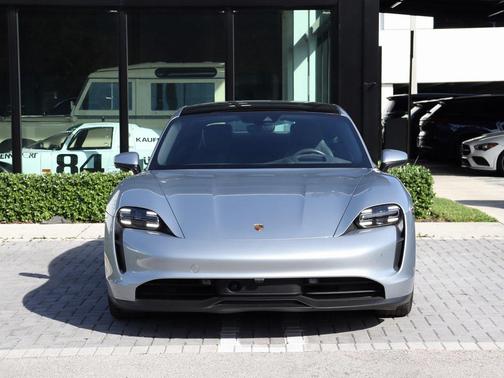 2022 Porsche Taycan Base